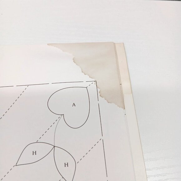 Leisure Arts Hearts To Quilt Patterns Wall Hangings 90s Country Home Decor Book - Picture 2 of 3